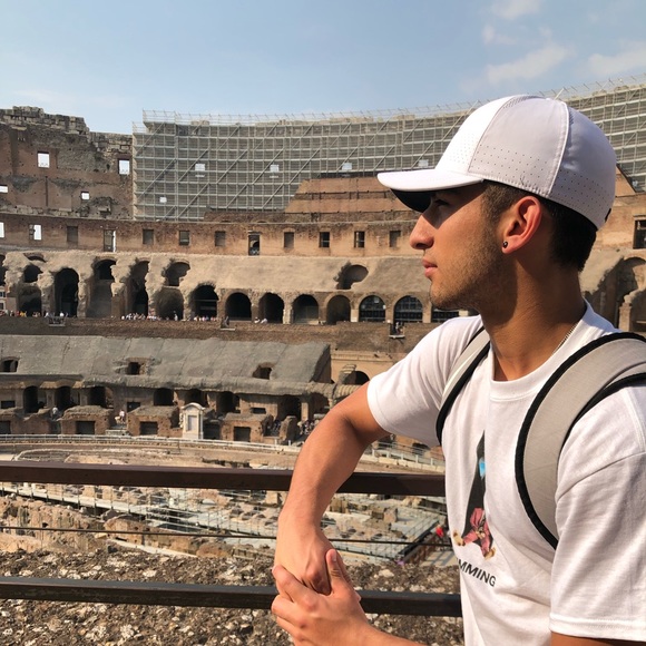 Meet your Posher, Chris - Picture 1 of 1